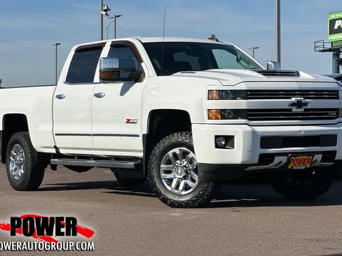 Used 2019 Chevrolet Silverado 3500 LTZ image 1