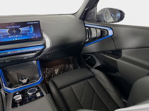 Used 2025 BMW X3 xDrive30i w/ Premium Package image 25