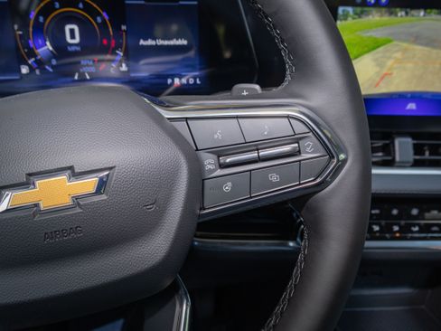 New 2027 Chevrolet Equinox LT w/ Convenience Package II FWD image 11