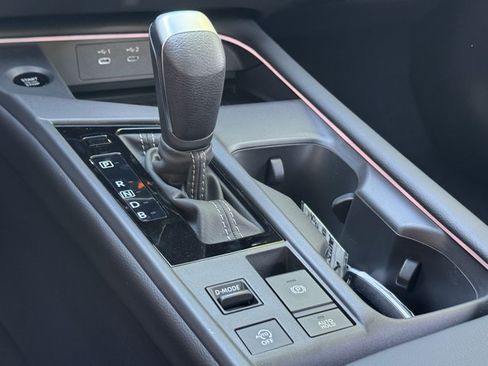 New 2026 Nissan Sentra SV w/ SV Convenience Package FWD image 16