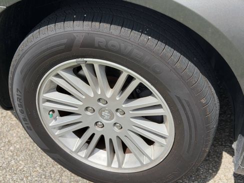 Used 2009 Chrysler 300 Touring RWD image 26