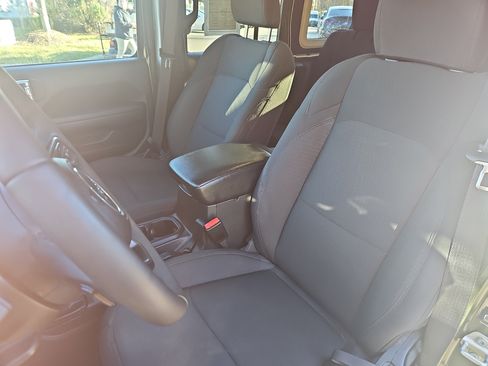 Used 2023 Jeep Wrangler Unlimited Sport image 16