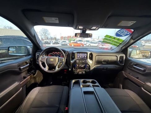 Used 2021 Chevrolet Silverado 1500 LT image 15