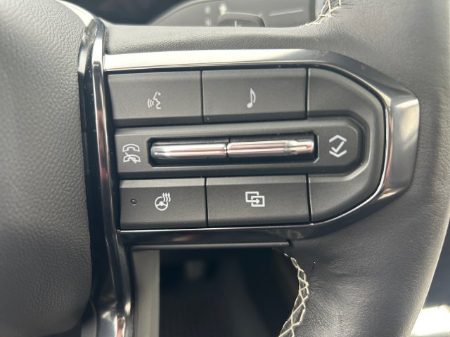 Used 2026 GMC Yukon Denali Ultimate AWD/4WD image 24