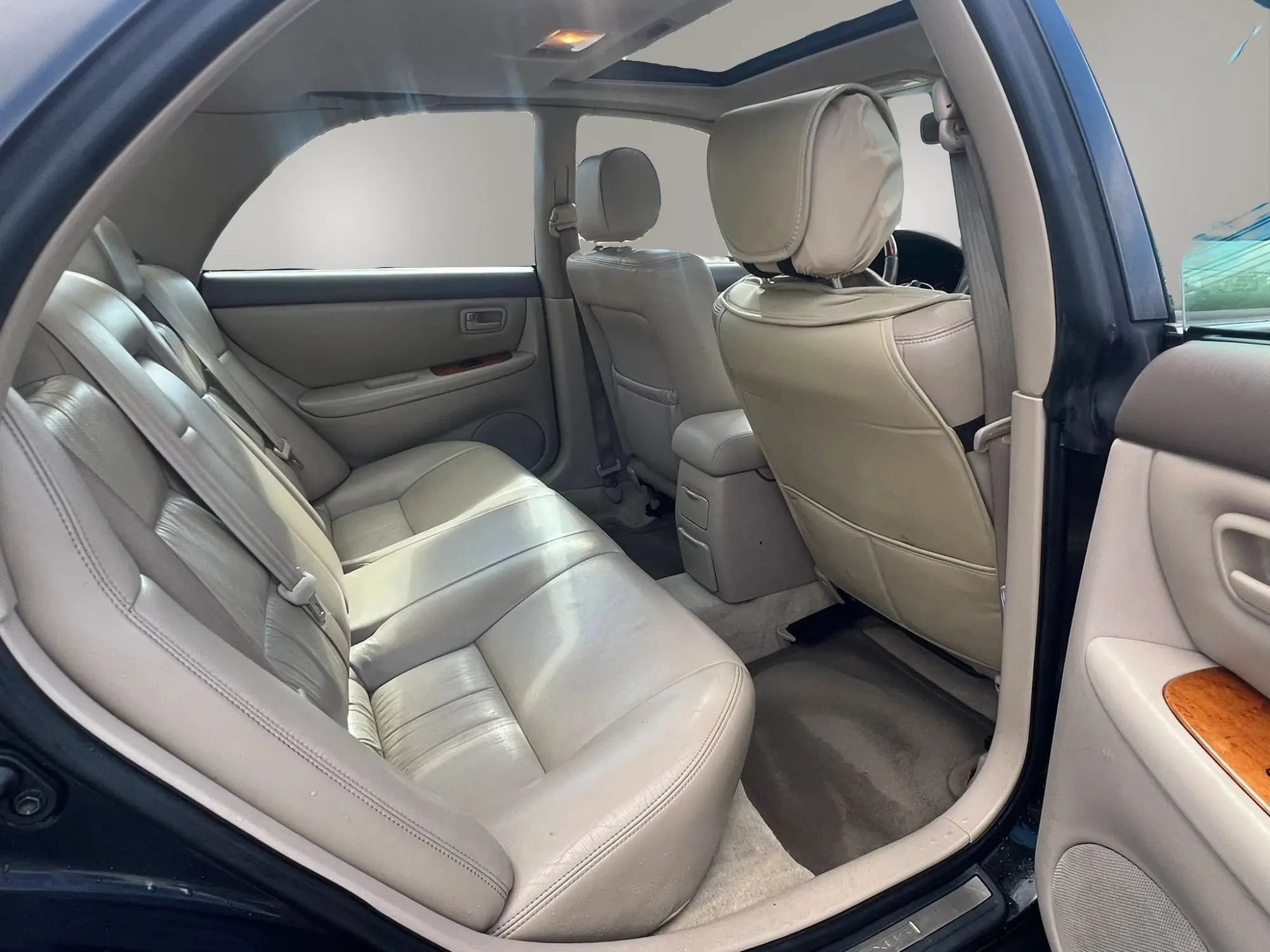 Used 2000 Lexus ES 330 FWD image 25