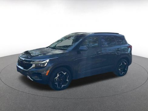 Used 2025 Kia Seltos S image 8