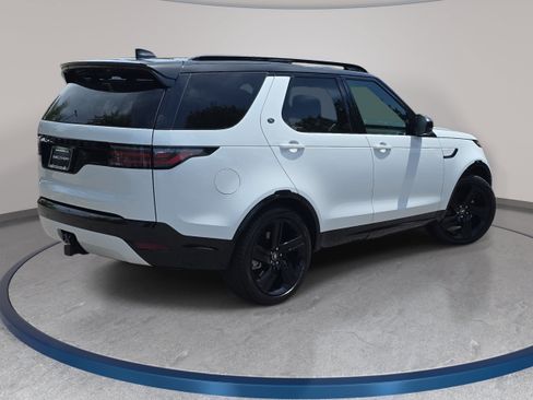 Certified 2025 Land Rover Discovery Dynamic SE AWD/4WD image 5
