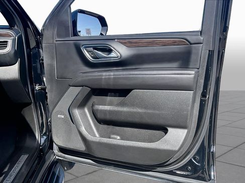 Used 2023 Chevrolet Tahoe LT w/ Luxury Package RWD image 23