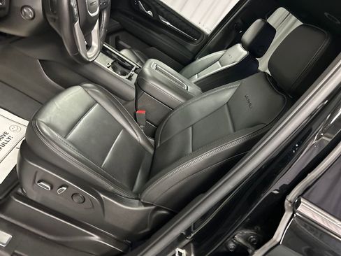 Used 2022 GMC Yukon Denali image 12