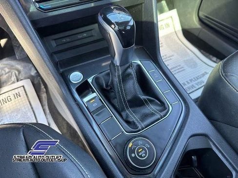 Used 2023 Volkswagen Tiguan SE image 27
