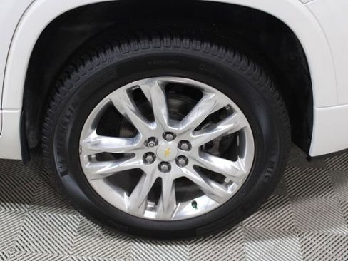 Used 2018 Chevrolet Traverse High Country image 44