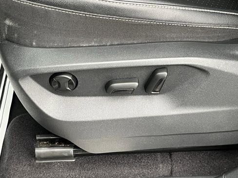 Used 2021 Volkswagen Atlas SE image 15