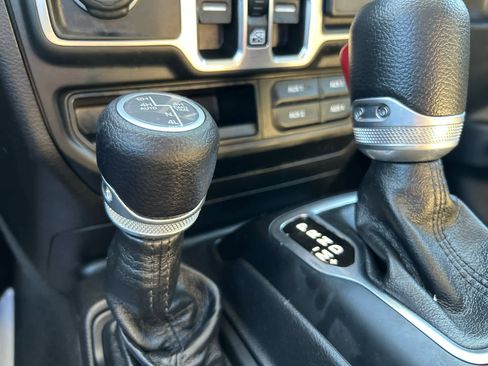 Used 2023 Jeep Wrangler Unlimited w/ Cold Weather Group image 31