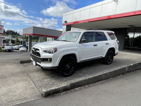 Used 2019 Toyota 4Runner Limited AWD/4WD image 4