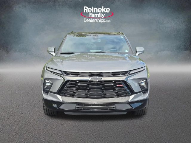Used 2023 Chevrolet Blazer RS w/ Enhanced Convenience Package FWD image 2