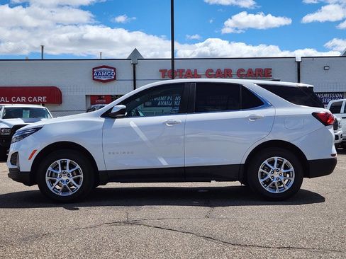Used 2024 Chevrolet Equinox LT AWD/4WD image 2