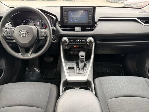 Used 2019 Toyota RAV4 XLE FWD image 9