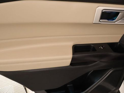 Used 2020 Ford Explorer Limited w/ Class III Trailer Tow Package image 19