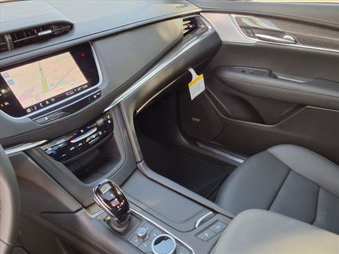 New 2025 Cadillac XT5 Sportv w/ Technology Package image 12