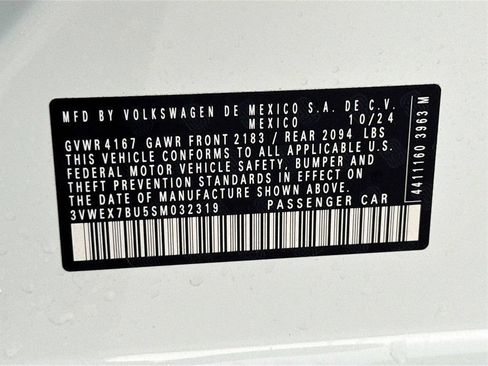 Used 2025 Volkswagen Jetta SE FWD image 34
