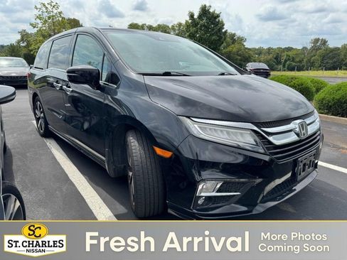 Used 2018 Honda Odyssey Elite image 1