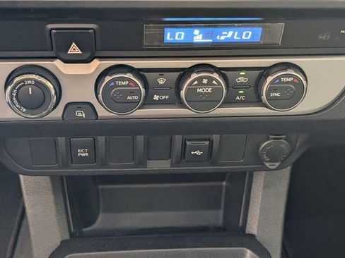 Used 2022 Toyota Tacoma SR AWD/4WD image 20