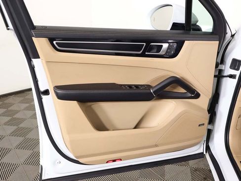 Used 2022 Porsche Cayenne GTS image 26