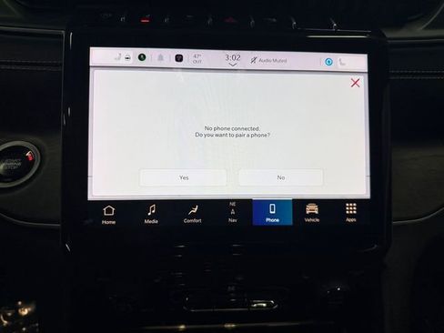 Used 2024 Jeep Grand Cherokee Limited w/ Trailer Tow Package image 21