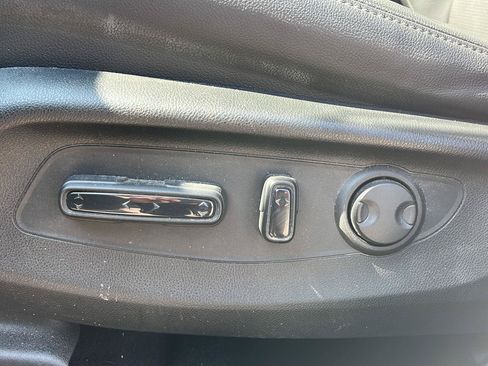 Used 2024 Honda CR-V EX-L image 3