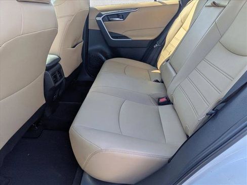 Used 2023 Toyota RAV4 XLE Premium image 17