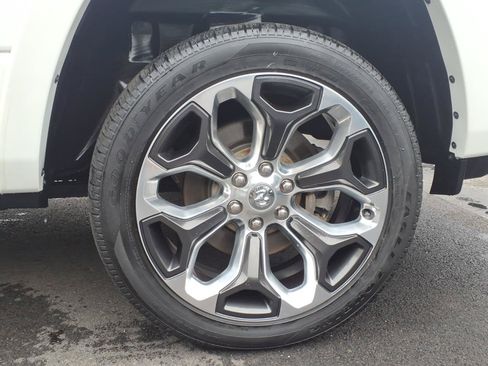 Used 2022 RAM 1500 Limited AWD/4WD image 9