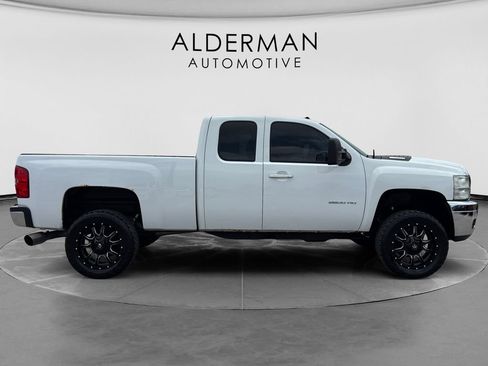 Used 2011 Chevrolet Silverado 2500 LTZ w/ LTZ Plus Package AWD/4WD image 6