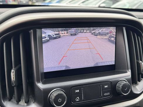 Used 2022 Chevrolet Colorado Z71 AWD/4WD image 30