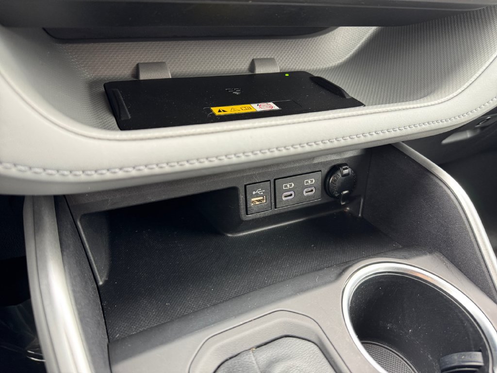 Used 2023 Toyota Highlander XLE AWD/4WD image 24