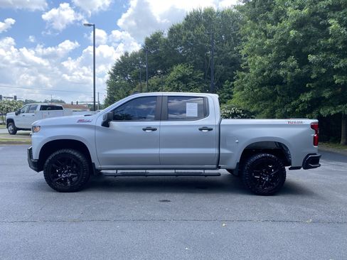 Used 2022 Chevrolet Silverado 1500 Custom Trail Boss w/ Safety Confidence Package AWD/4WD image 6
