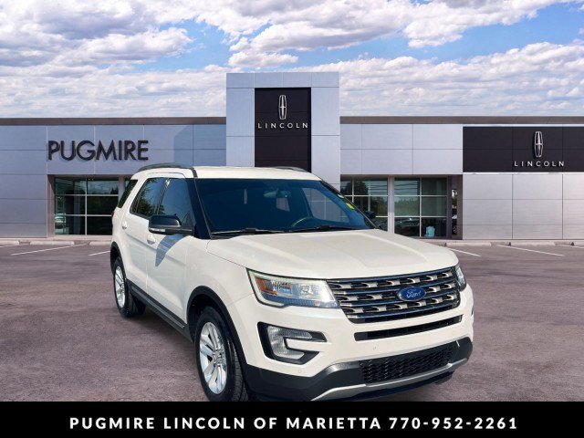 Used 2017 Ford Explorer XLT w/ Equipment Group 202A FWD image 1