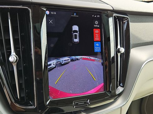 Certified 2023 Volvo XC60 B5 Core w/ Climate Package AWD/4WD image 19