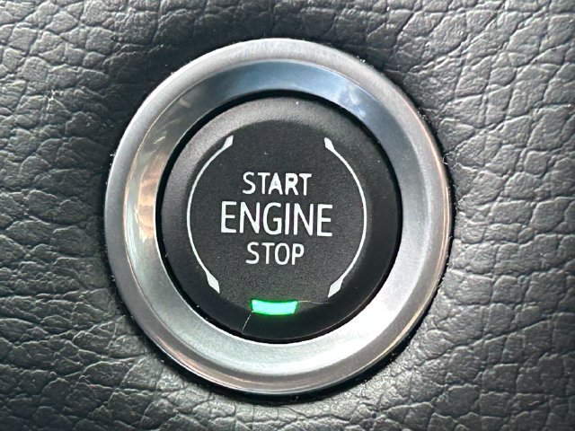 Used 2024 GMC Yukon Denali w/ Denali Reserve Package AWD/4WD image 17