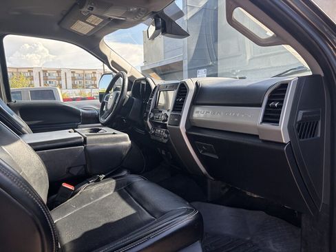 Used 2019 Ford F350 Lariat w/ Lariat Ultimate Package AWD/4WD image 25