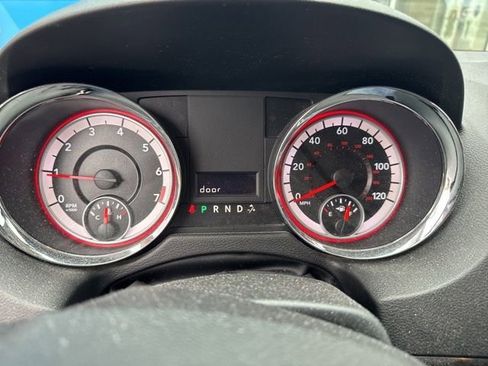 Used 2013 Dodge Grand Caravan SXT FWD image 24