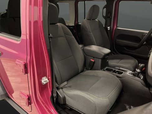 Certified 2024 Jeep Wrangler Willys image 27