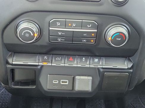 Used 2020 Chevrolet Silverado 1500 RST w/ RST Value Package RWD image 27