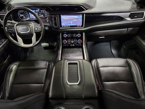 Used 2021 GMC Yukon Denali w/ Denali Premium Package AWD/4WD image 48