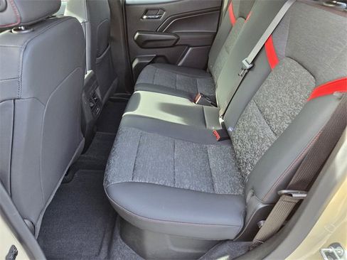 Used 2023 Chevrolet Colorado Z71 w/ Z71 Convenience Package 2 image 11