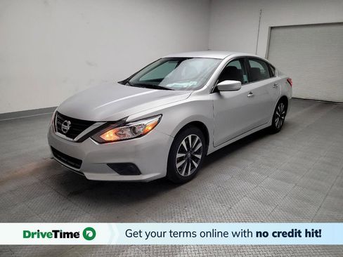 Used 2017 Nissan Altima 2.5 SV image 1