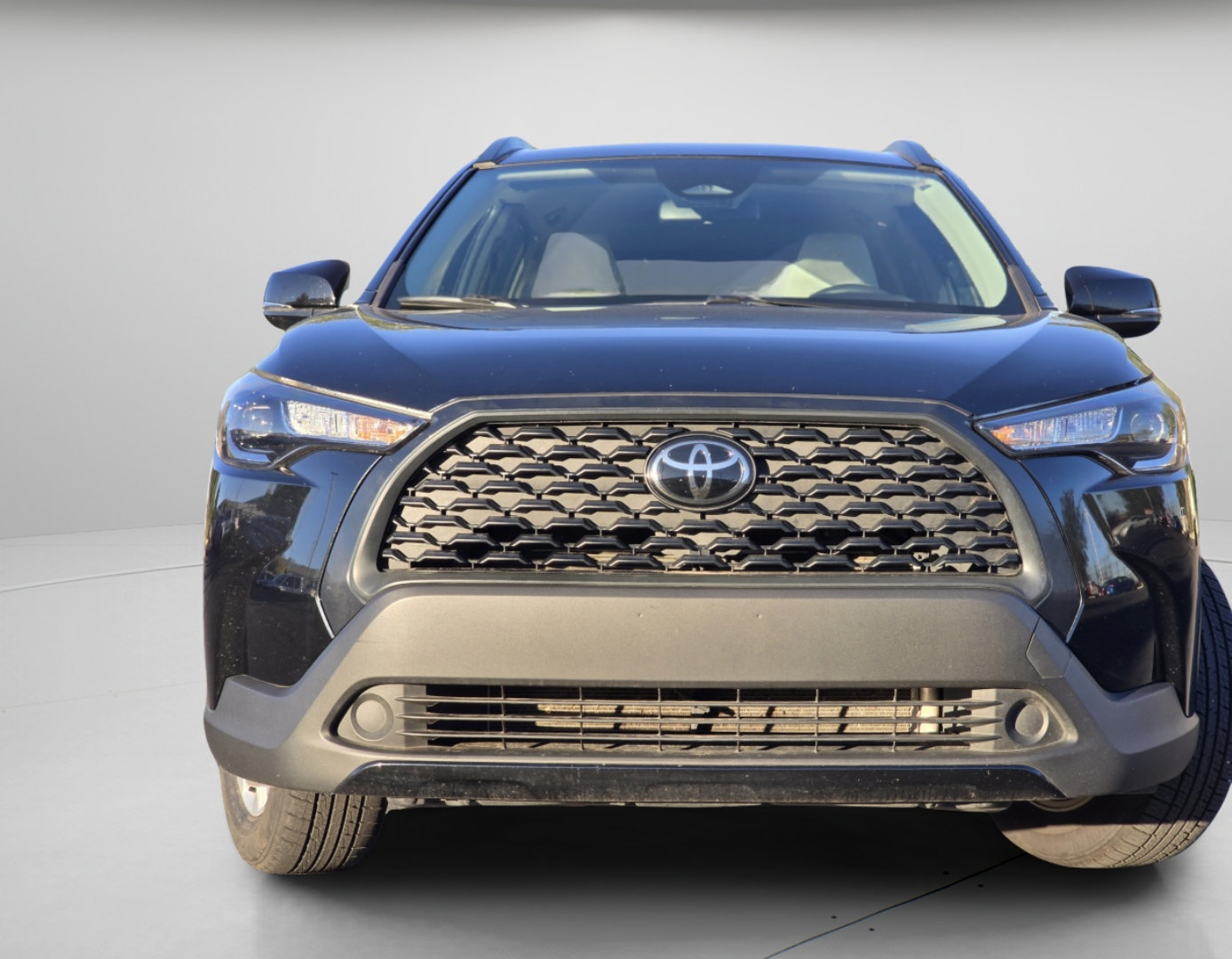 Certified 2024 Toyota Corolla Cross LE AWD/4WD image 3