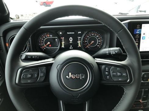 New 2026 Jeep Gladiator Mojave image 15