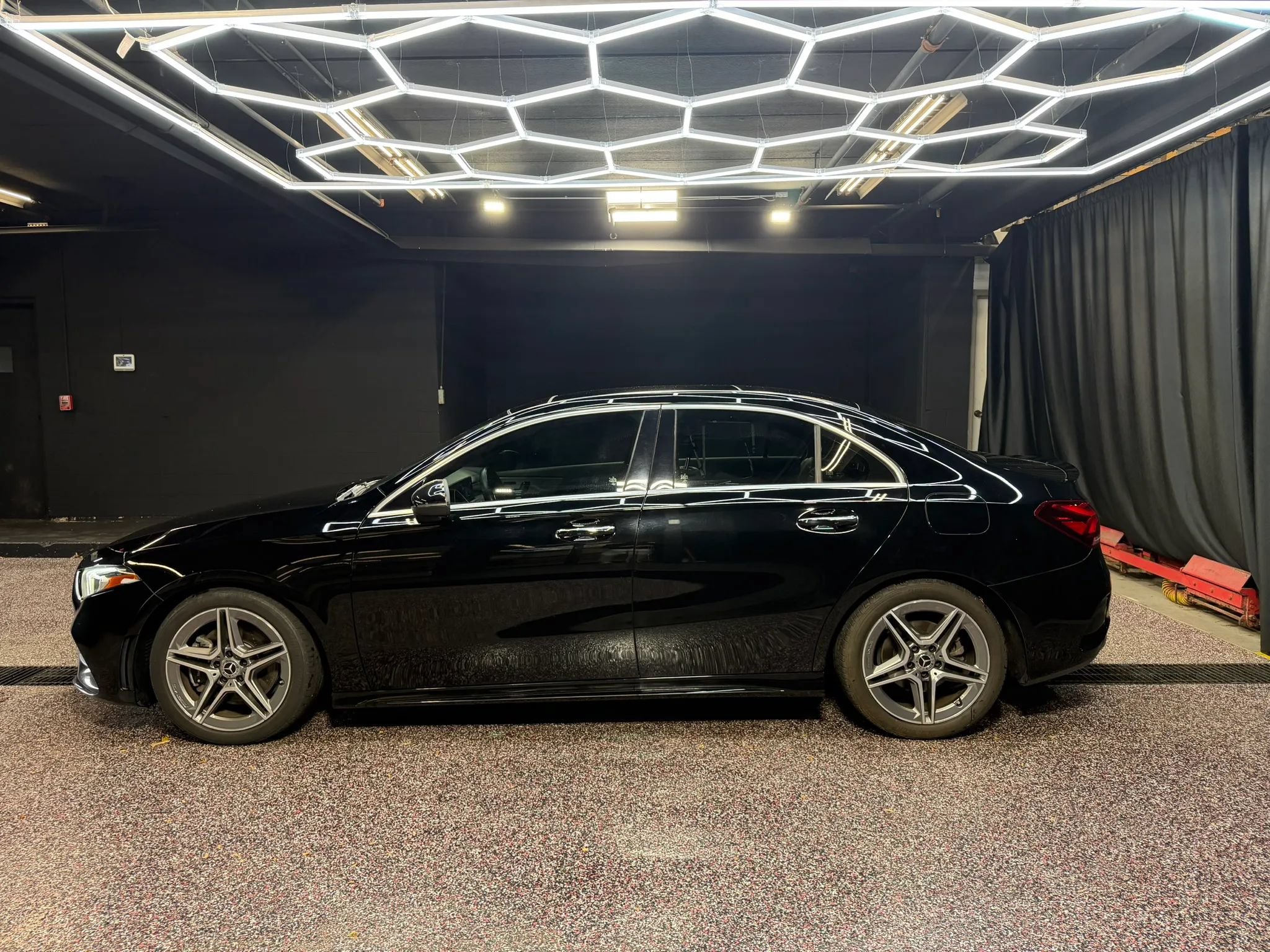 Used 2020 Mercedes-Benz A 220 4MATIC image 5