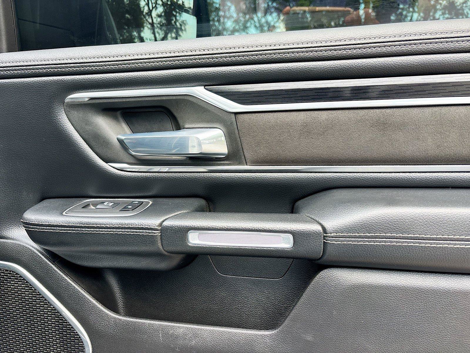 Used 2023 RAM 1500 Laramie AWD/4WD image 25