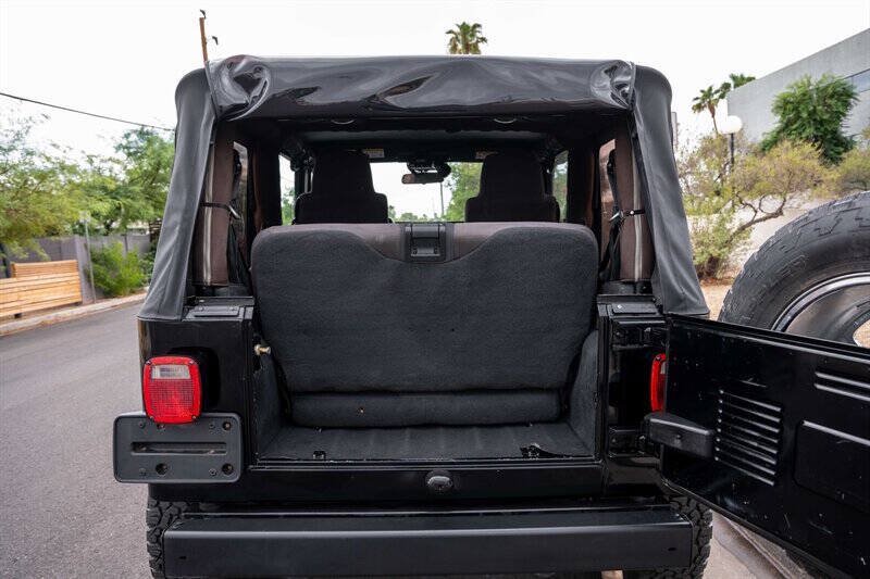 Used 2006 Jeep Wrangler X w/ Tire & Wheel Group (Ecco) AWD/4WD image 18